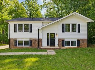 821 Prince Edward Rd, Kernersville, NC 27284