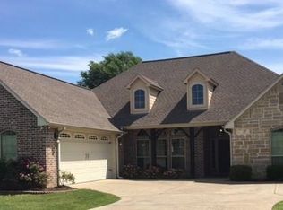 1409 Camden Ct, Lindale, TX 75771