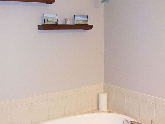 Tub in Master Bath