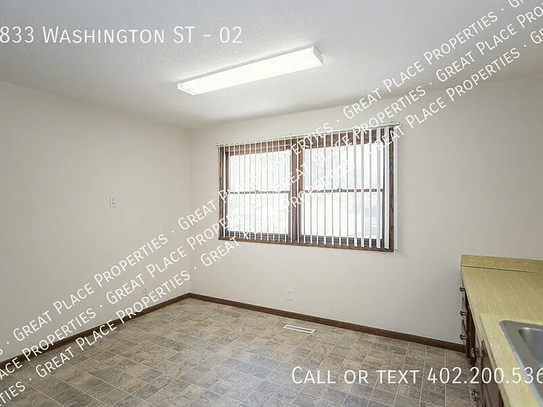 1833 Washington St #2 — Photo 7