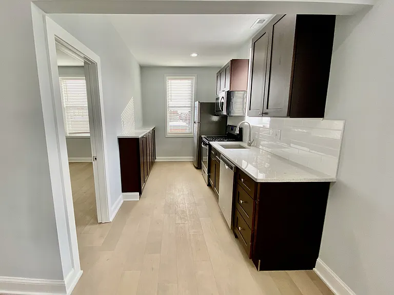 1247 Snyder Ave #3 — Photo 27