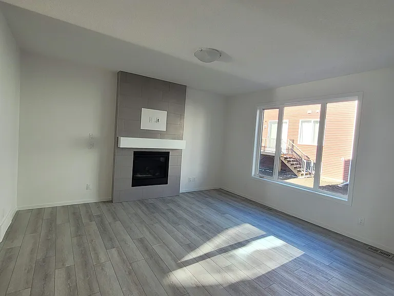 40 Carringham Gate NW #M — Photo 6