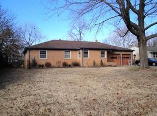 1557 N Woodrow Ct, Wichita, KS 67203