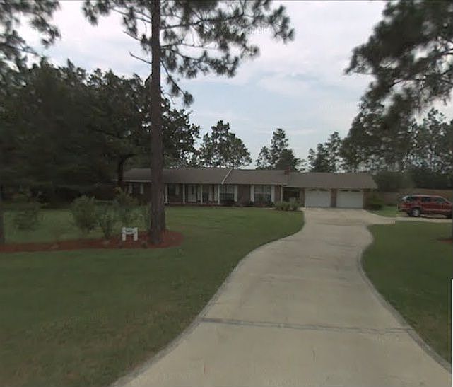 1st image of 2424 Woodbine Dr