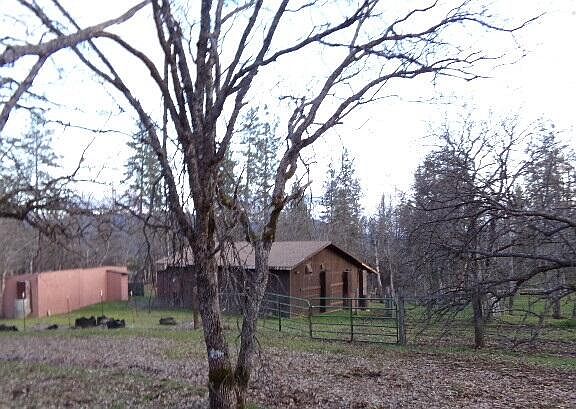 3rd image of 539 Carter Gulch Rd