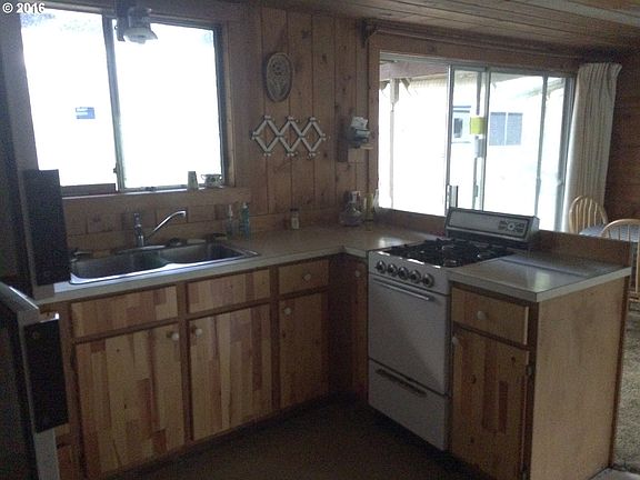 2nd image of 49 Northwoods