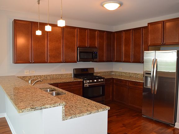 2nd image of 1600 S Prairie Ave #703