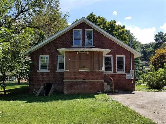 2nd image of 718 Brown Ave