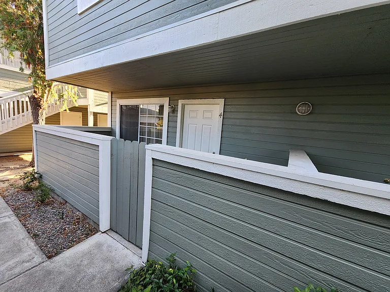 124 W Truslow Ave #4 — Photo 3