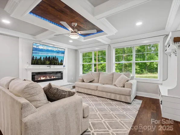 195 Bluebird Ln, Salisbury, NC 28146