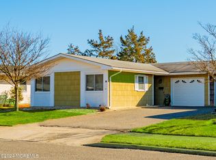 15 Dryden Rd, Brick, NJ 08724