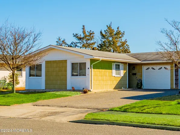 15 Dryden Road, Brick, NJ 08724