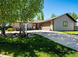 418 Shadow Ridge Blvd, Sheridan, WY 82801