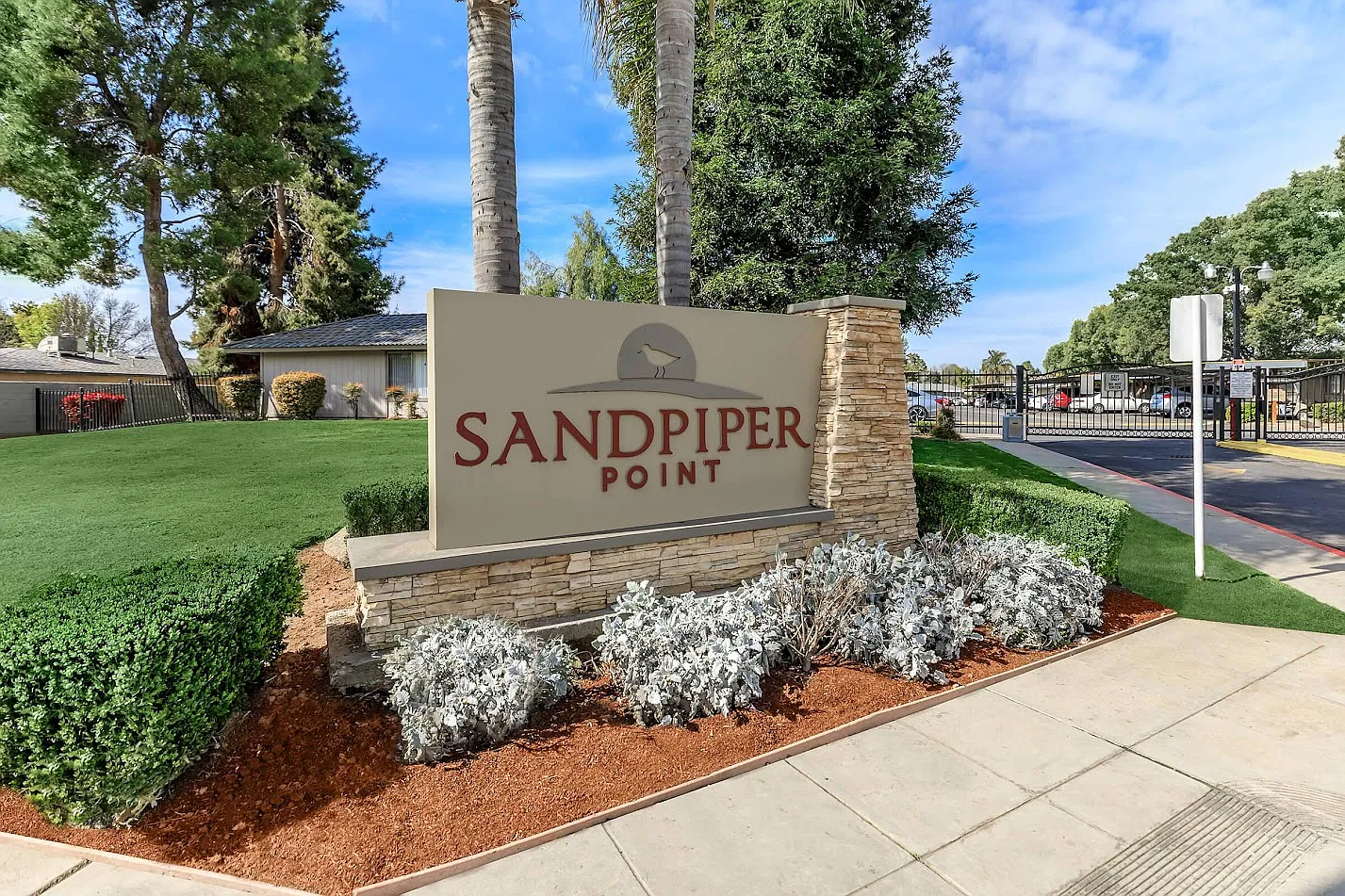 Sandpiper Point Apartments — Photo 1