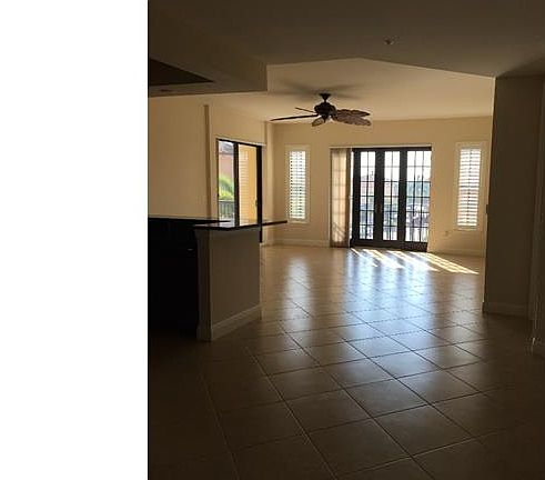 3rd image of 23161 Fashion Dr Unit 208