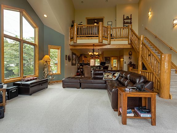 3rd image of 714 Cranmer Ave #21