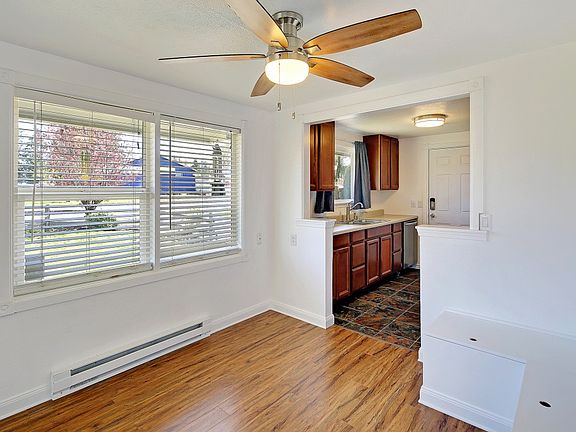5th image of 4950 Vista Pl