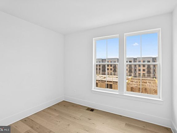 3rd image of 120B Locke Street Mews #2025