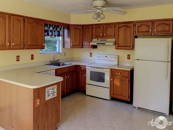 5th image of 6 Pinehollow Dr
