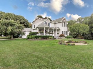 1842 Fishermans Trl, Madison, OH 44057