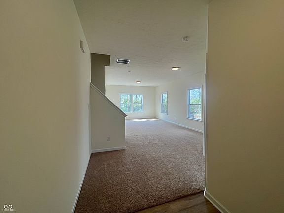 4th image of 2319 N Liberty Lakes Dr