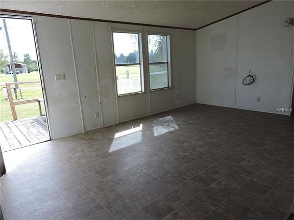 3rd image of 769 Saddlewood Blvd