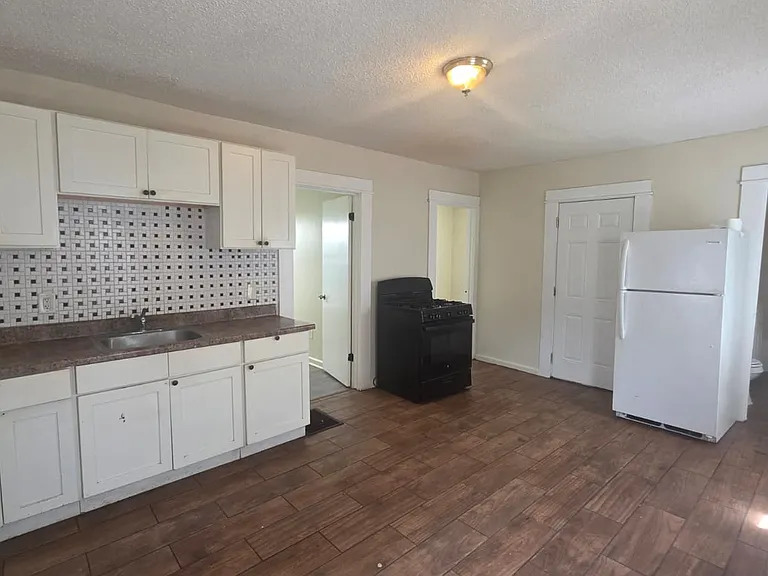 113 Morris St #1 — Photo 1