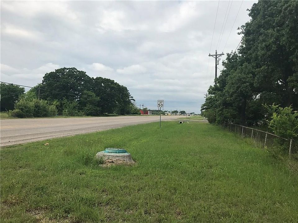 2nd image of 1052 Highway 276 W