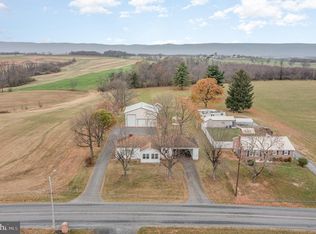 395 Twin Bridge Rd, Chambersburg, PA 17202