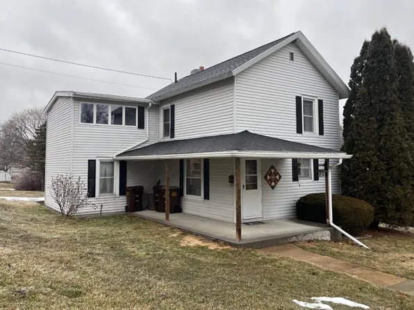 206 E Washington St, Mount Carroll, IL 61053