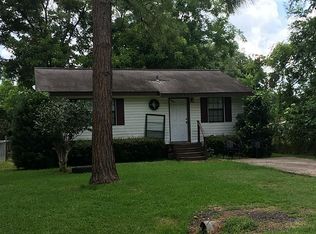 310 N Elm St, Sweeny, TX 77480