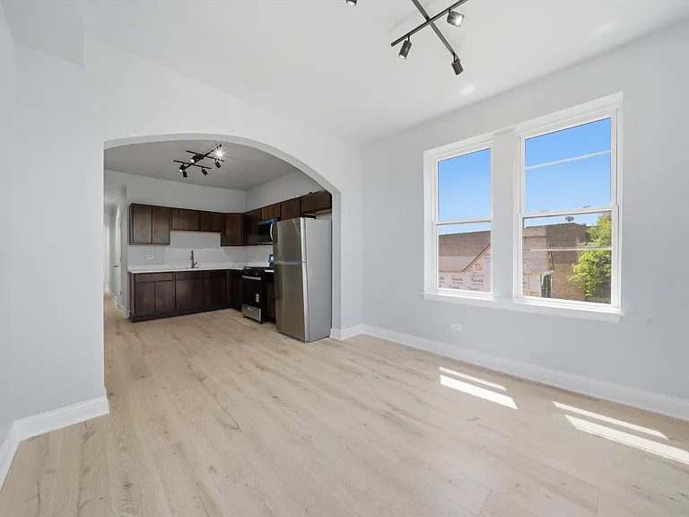 541 N Lawndale Ave #2 — Photo 3
