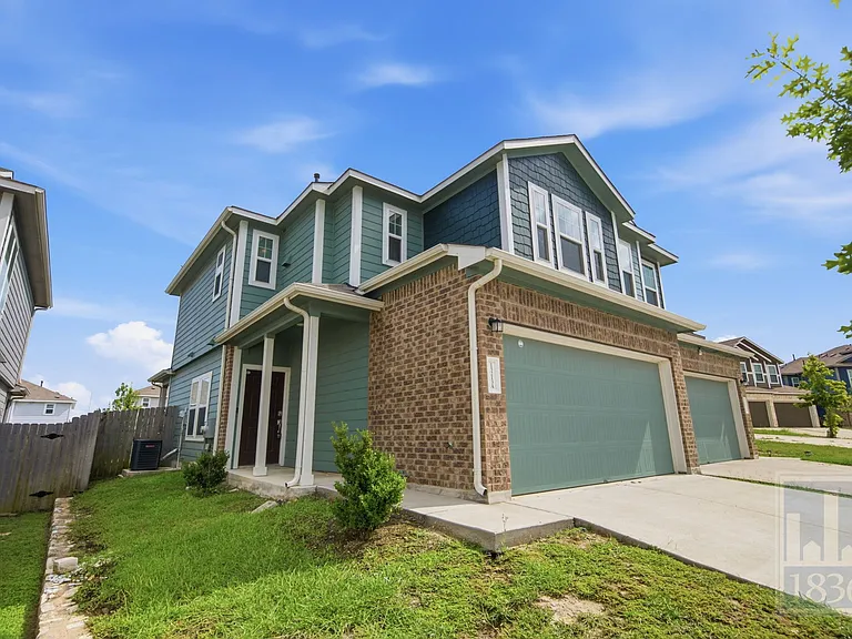 15213 Spruce Frost Cv #A — Photo 32