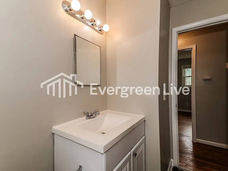 1004 Cane Lake Dr — Photo 13