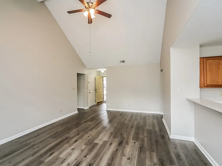 7107 Puddin Ln — Photo 6