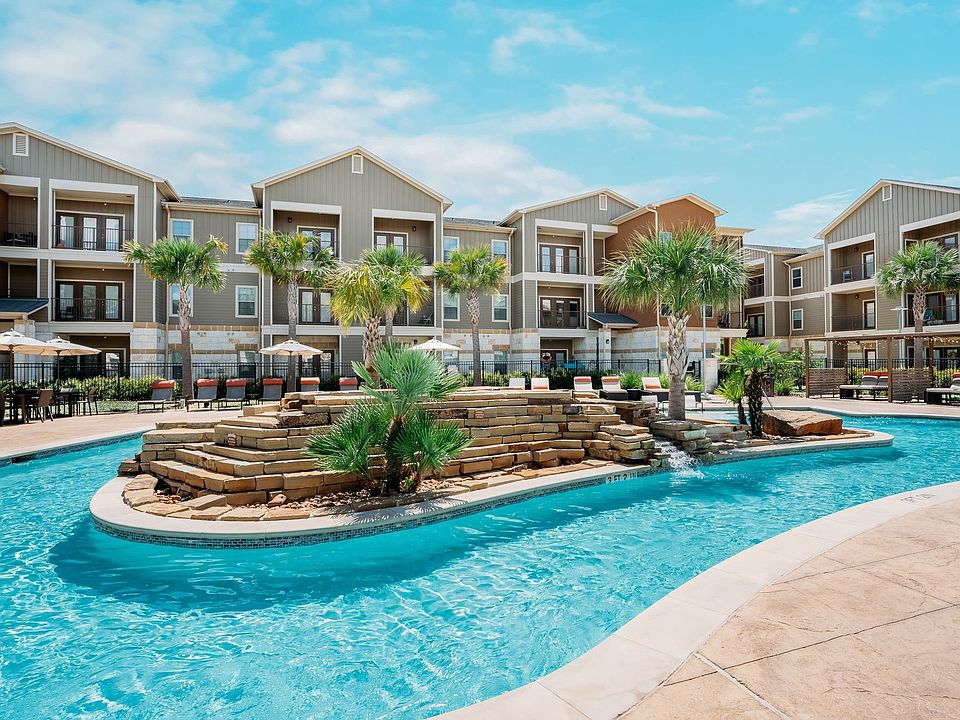Lazy River Pool