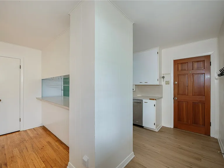 501 Helena St — Photo 7