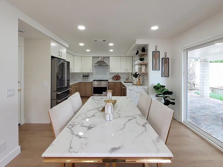 220 S Linhaven Cir — Photo 41