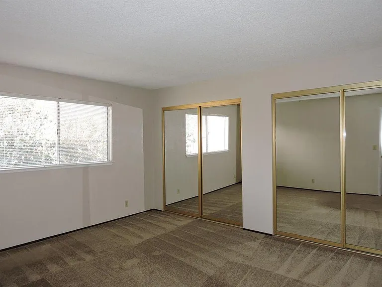 2738 Hurley Way — Photo 8
