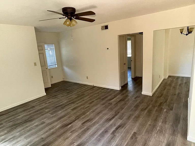 571 El Camino Ave — Photo 6