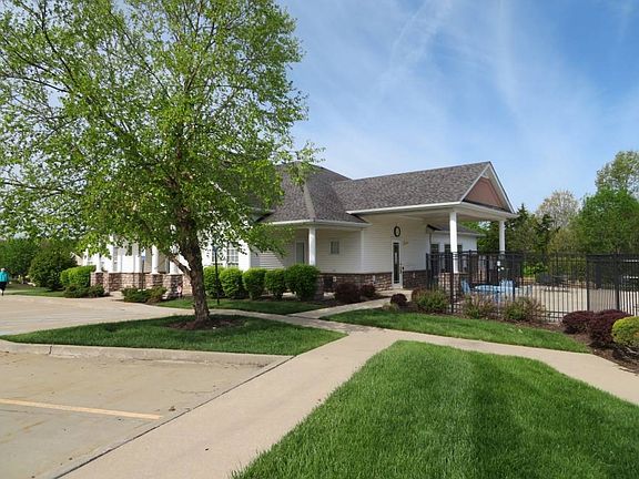 4th image of 1902 Scarborough Dr