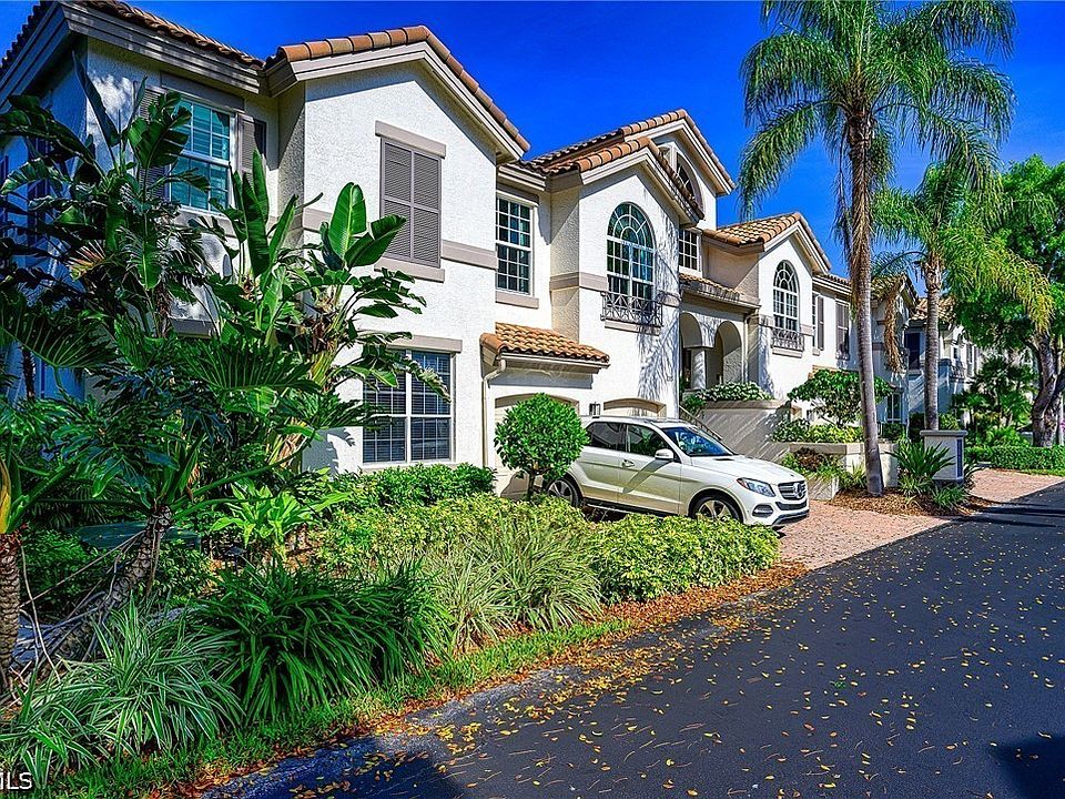 1st image of 133 Colonade Cir