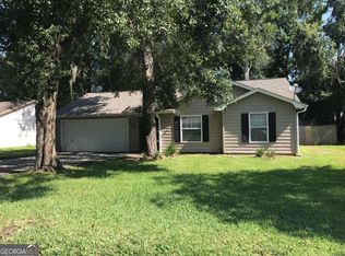 111 Boxwood Ct, Kingsland, GA 31548