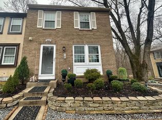 8366 Fern Leaf Ct, Springfield, VA 22153