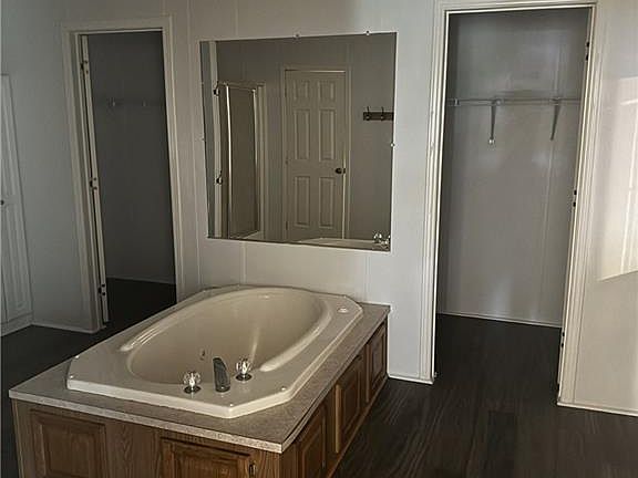 5th image of 82109 Columbia Rd