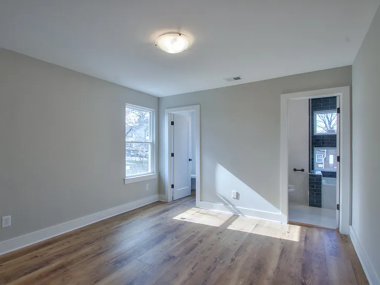2810 Gear St — Photo 25