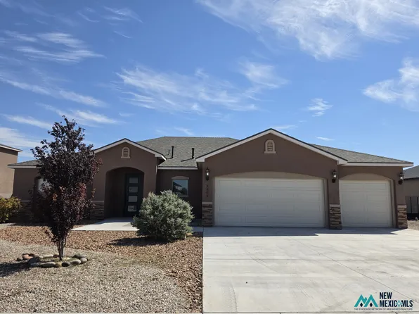 3208 Jasper Dr, Carlsbad, NM 88220