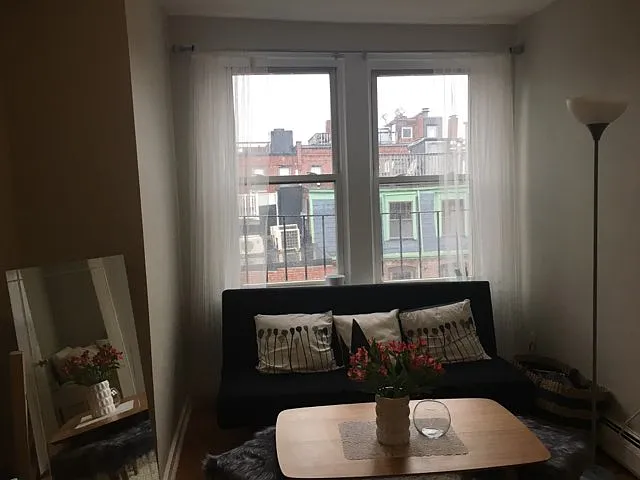 2 bed, 800 sqft, $3,500 — Photo 4