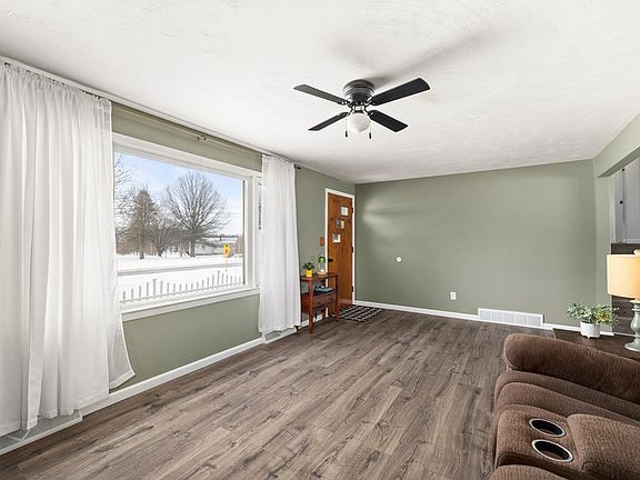 2nd image of 2420 Mansfield Washington Rd