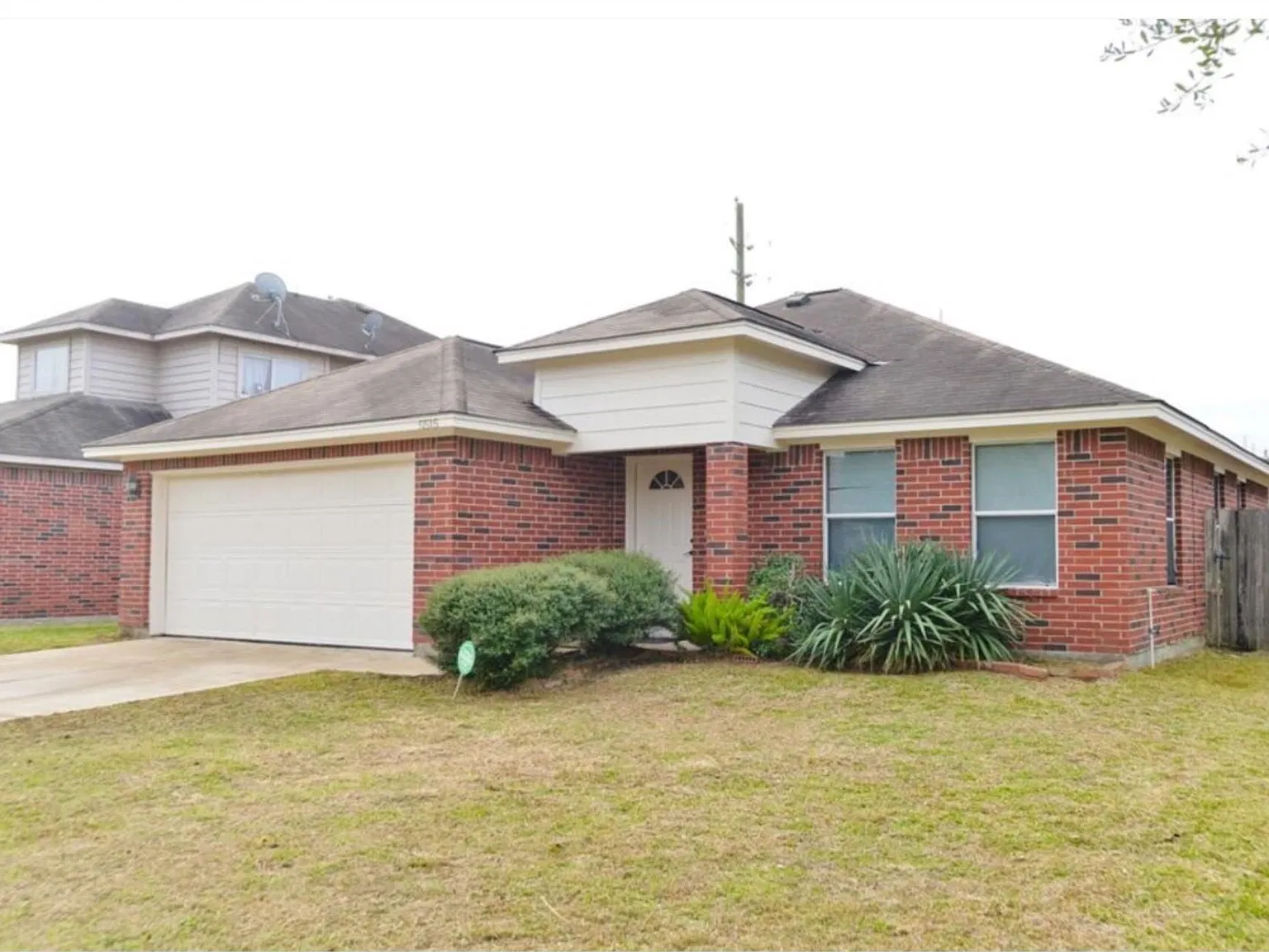 3 bed, 2.0 bath, 1260 sqft, $1,800 — Photo 1